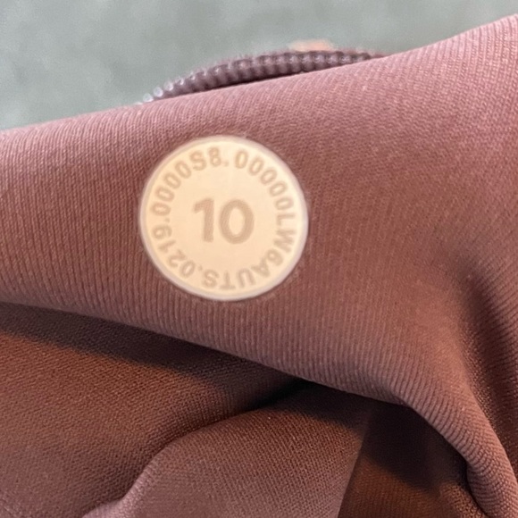 Lululemon Speed Limit Crop 23"
Cherry Cola Size 10 - Picture 12 of 12